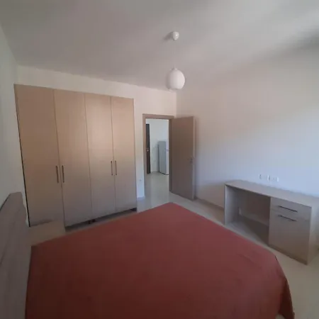 Raul Rent 아파트 Vlorë